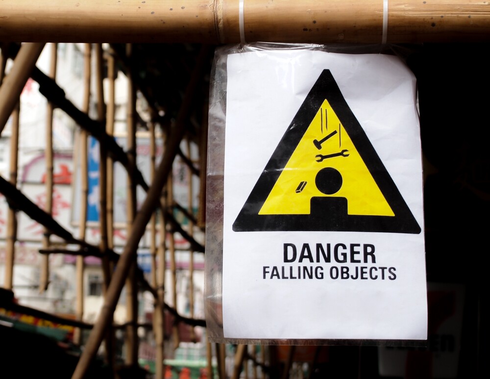 falling object sign on a work site